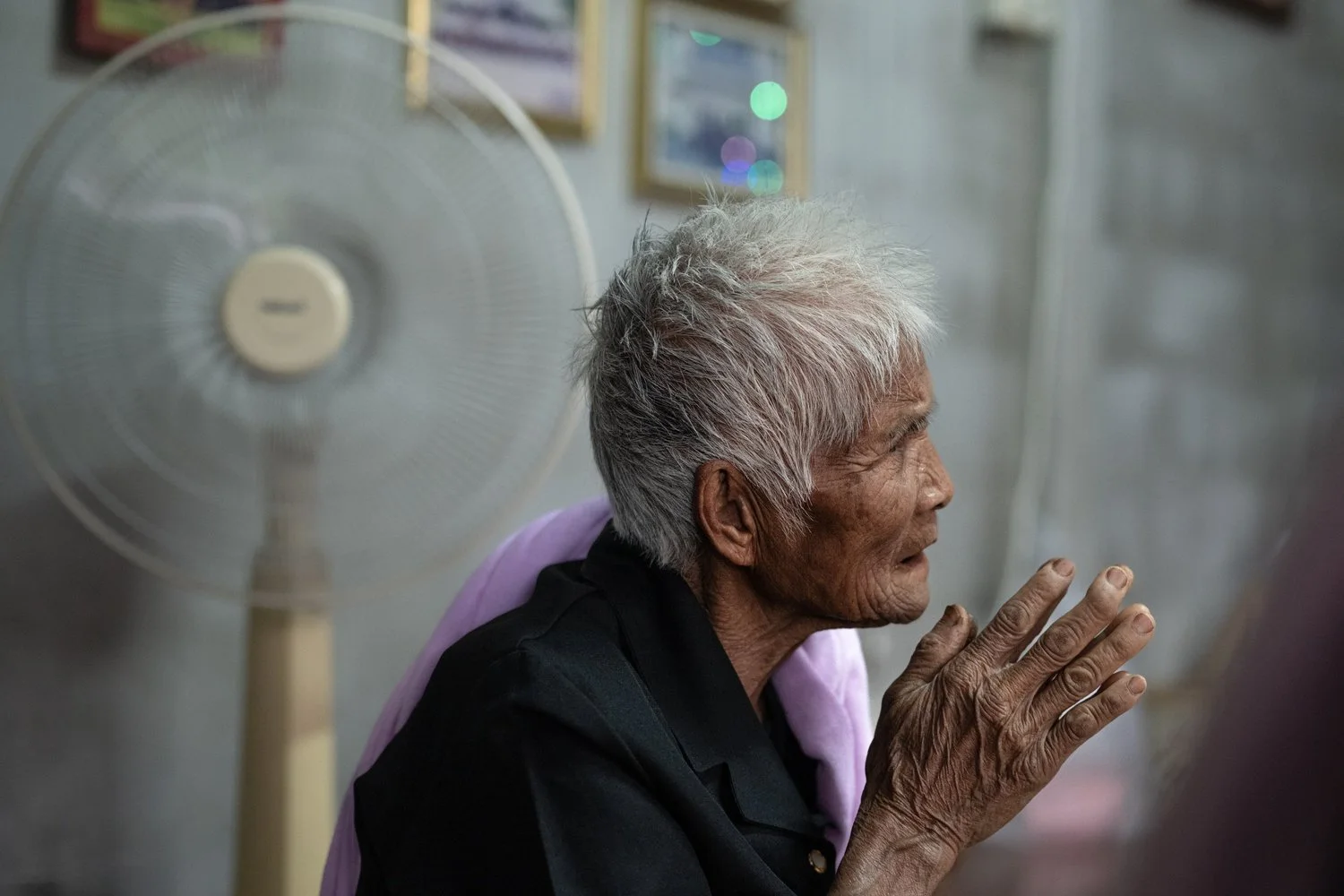 Photograph from A Funeral in Isaan, Thailand by Aaron Francesco Zeiss