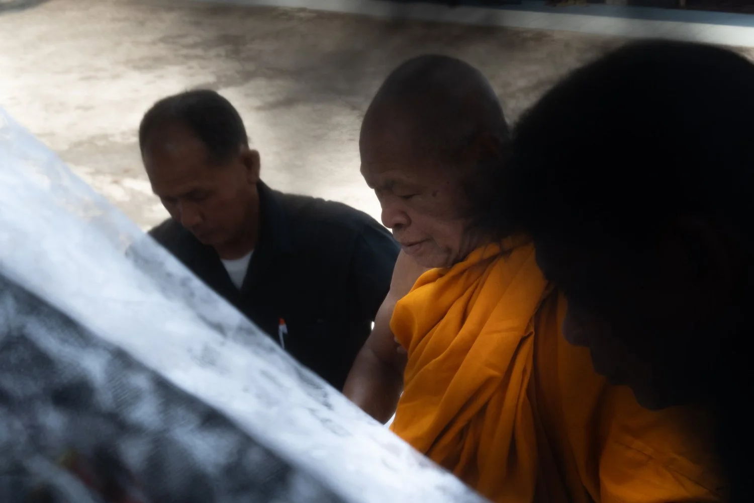 Photograph from A Funeral in Isaan, Thailand by Aaron Francesco Zeiss