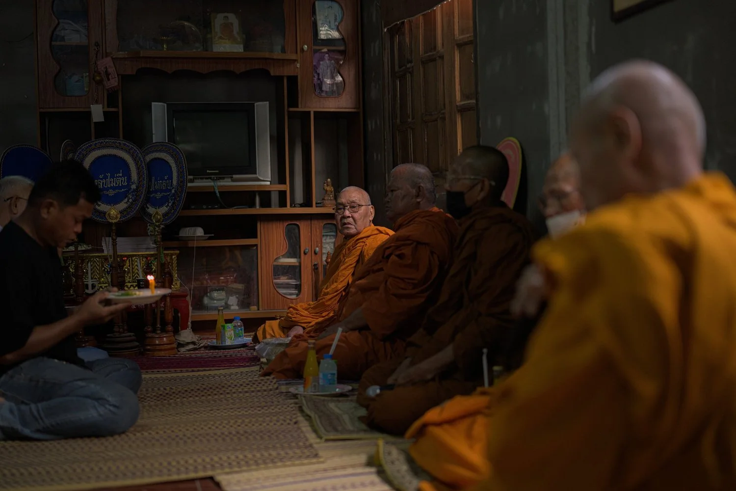 Photograph from A Funeral in Isaan, Thailand by Aaron Francesco Zeiss