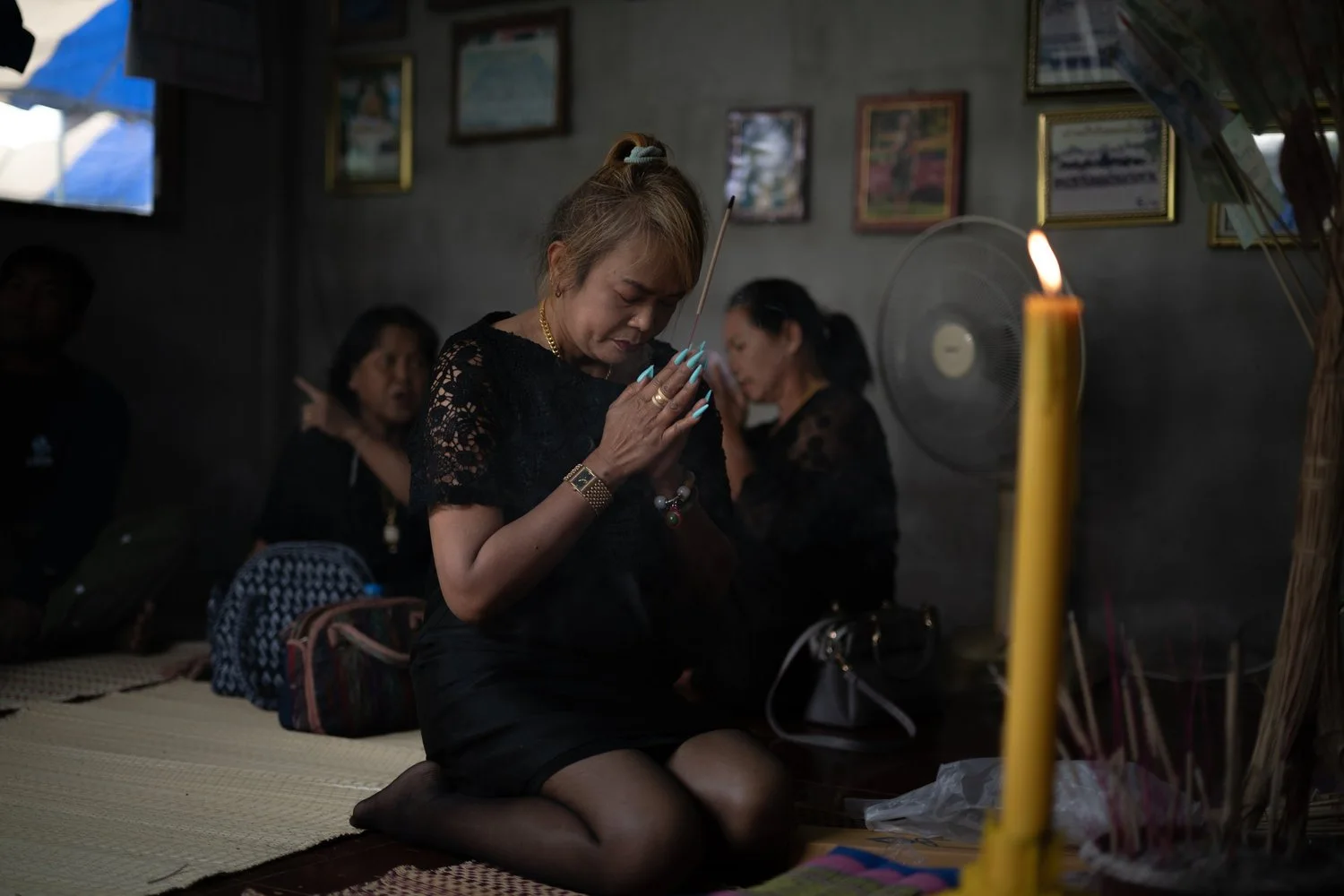 Photograph from A Funeral in Isaan, Thailand by Aaron Francesco Zeiss