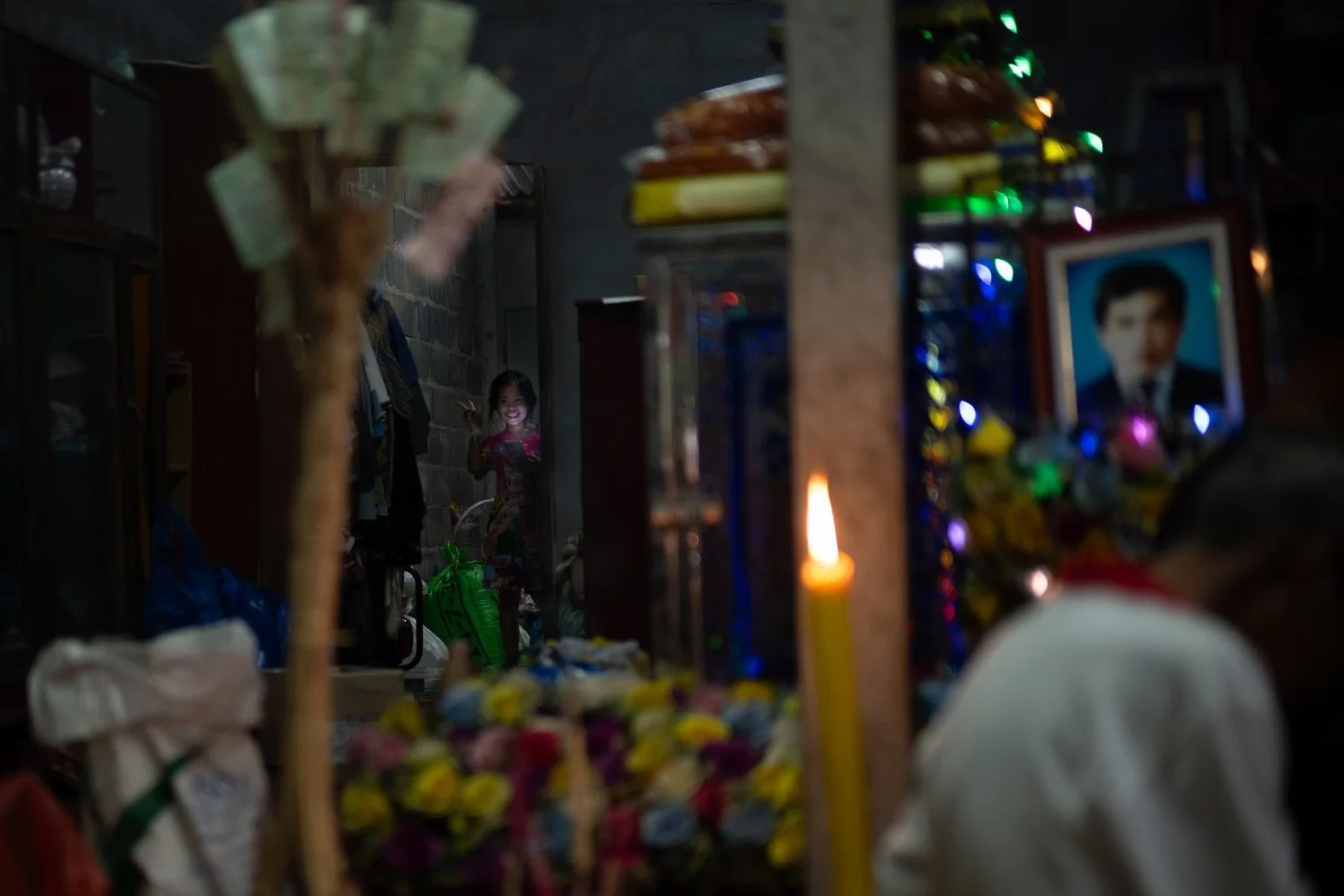 Photograph from A Funeral in Isaan, Thailand by Aaron Francesco Zeiss