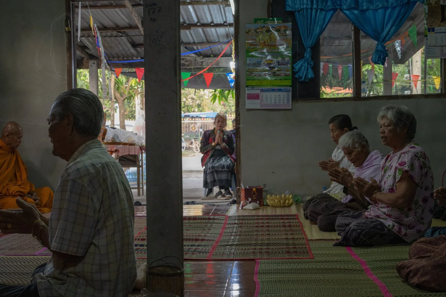 Photograph from A Funeral in Isaan, Thailand by Aaron Francesco Zeiss